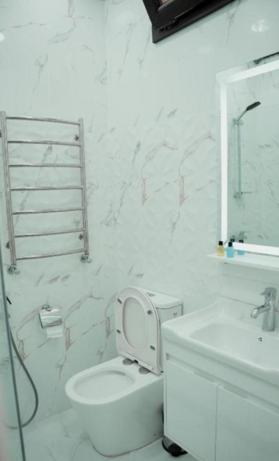 Dionis Hotel Baku Bagian luar foto