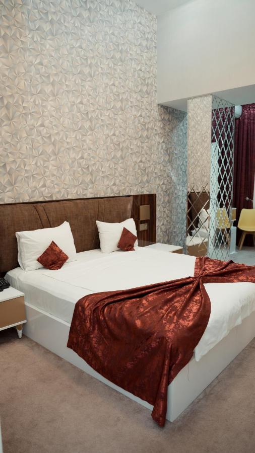 Dionis Hotel Baku Bagian luar foto