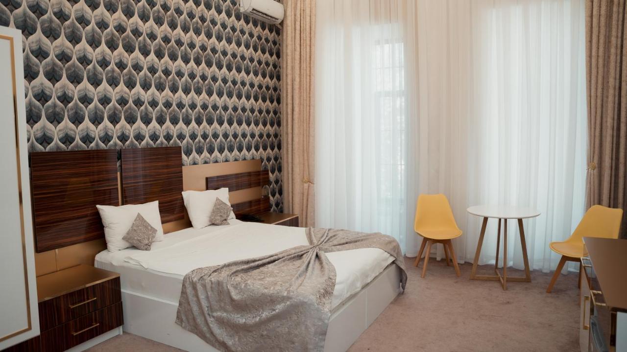 Dionis Hotel Baku Bagian luar foto