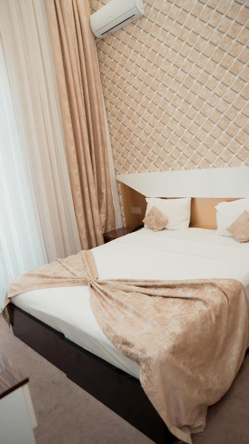 Dionis Hotel Baku Bagian luar foto