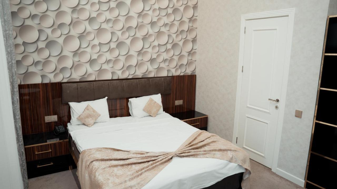 Dionis Hotel Baku Bagian luar foto